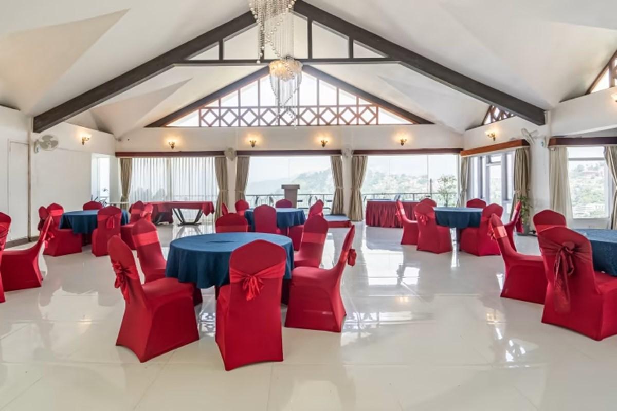 Summit Lillium Hotel & Spa 3*